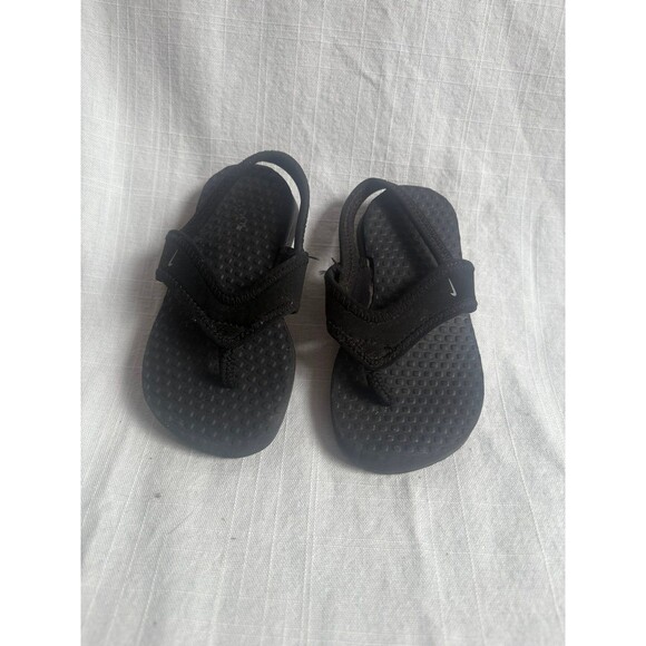 Nike little kid size 7c black flips flop sandals - Picture 1 of 5